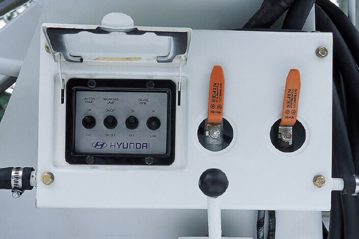xe bồn trộn Hyundai HD270 Mixer ngoại thất 7