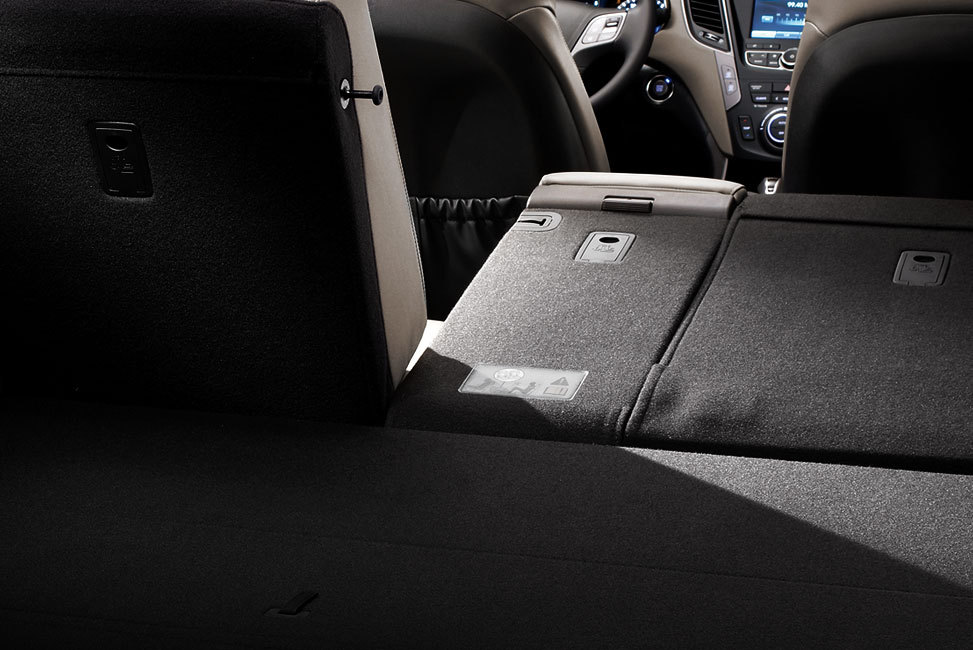 Santafe 2.4 xăng tiêu chuẩn nội thất 2