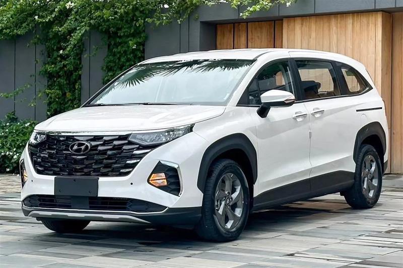 HYUNDAI CUSTIN 1.5 TURBO TIÊU CHUẨN