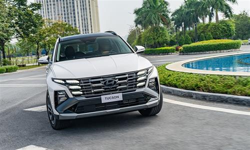 Giá xe Hyundai Tucson tháng 4/2025, bản xăng từ 769 triệu đồng